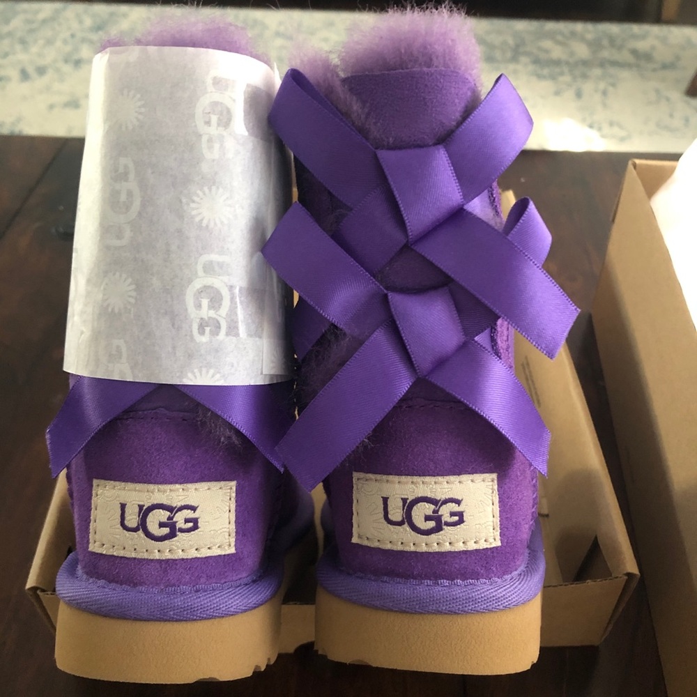 NIB purple Bailey Bow UGG Toddler size 6